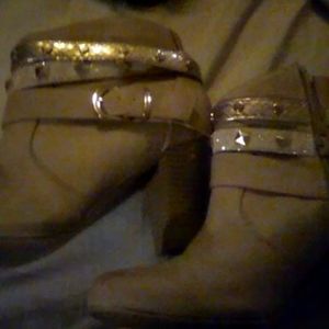 Jennifer Lopez ankle boots